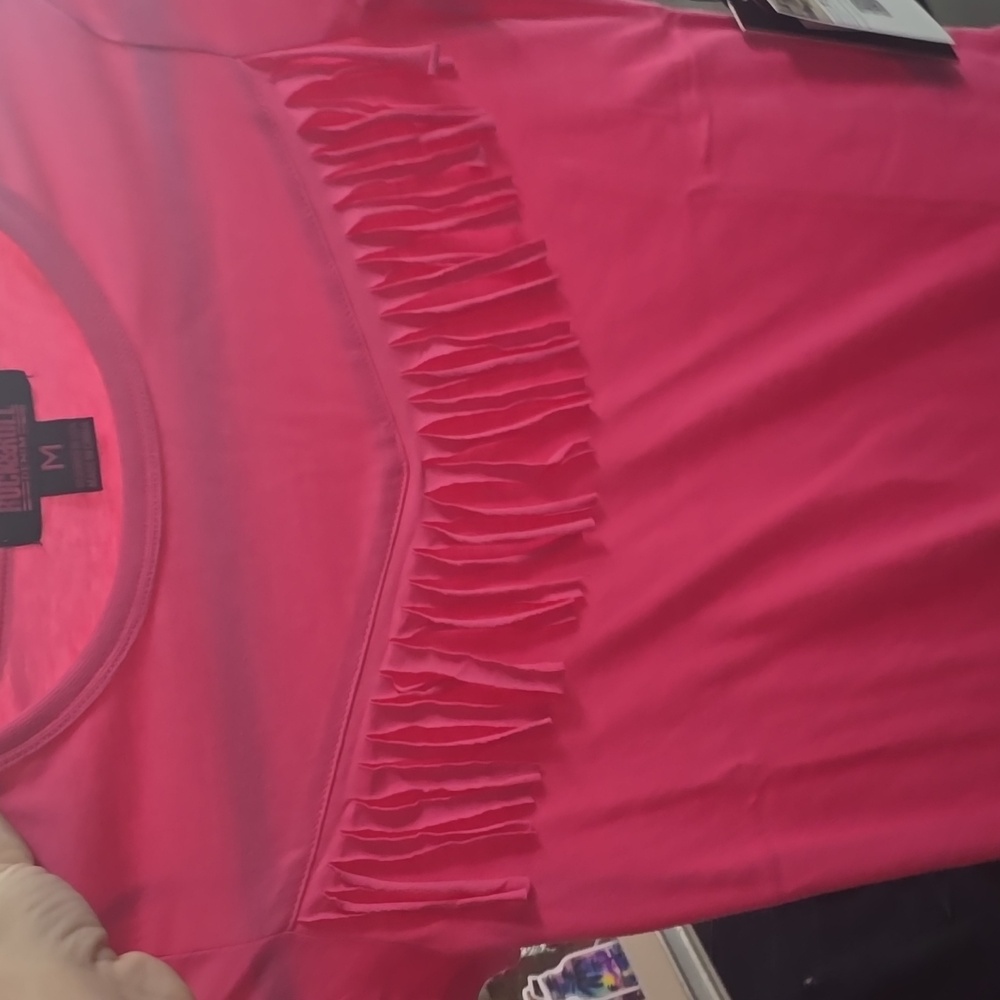 Pink tshirt - Picture 2 of 3